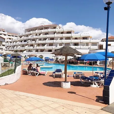 Helena En Garden Con Piscina Climatizada شقة