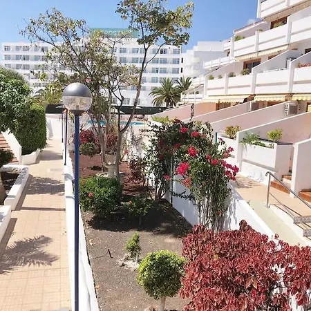 Apartment Helena En Garden Con Piscina Climatizada